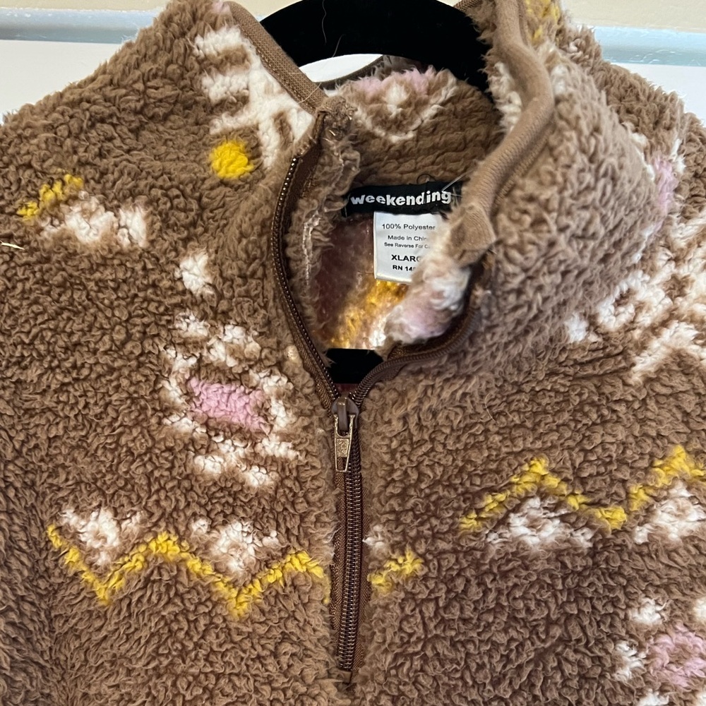 Sweater - Picture 2 of 5